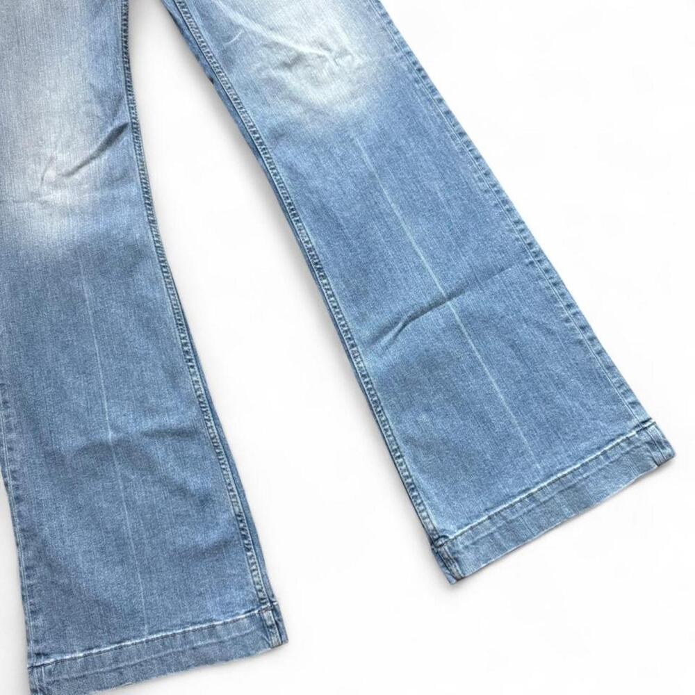 H&M Women’s Mid-Rise 70s Style Retro Casual Faded Wash Flared Denim Jeans — 29 - Picture 3 of 8